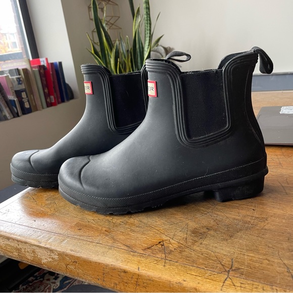 Hunter Black Boots - Picture 2 of 4